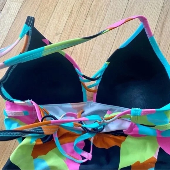 Hula Honey Colorful Camo Strappy V-Neck Tankini Swim Top – Size M - Picture 5 of 9